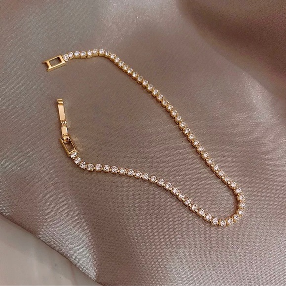 ✨Gold Tennis Bracelet✨ - Picture 6 of 8